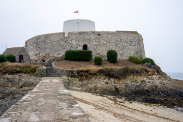 2643_Guernsey_SA108685