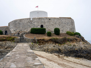 2643_Guernsey_SA108685