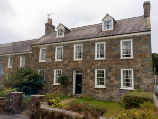 2650_Guernsey_SA108701