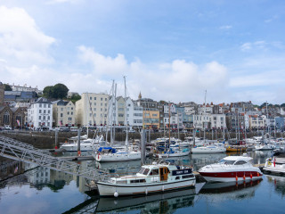 2651_Guernsey_SA108706