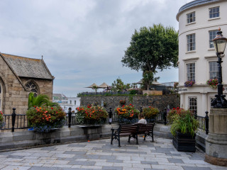 2672_Guernsey_SA108746