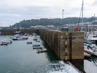 2681_Guernsey_SA108762